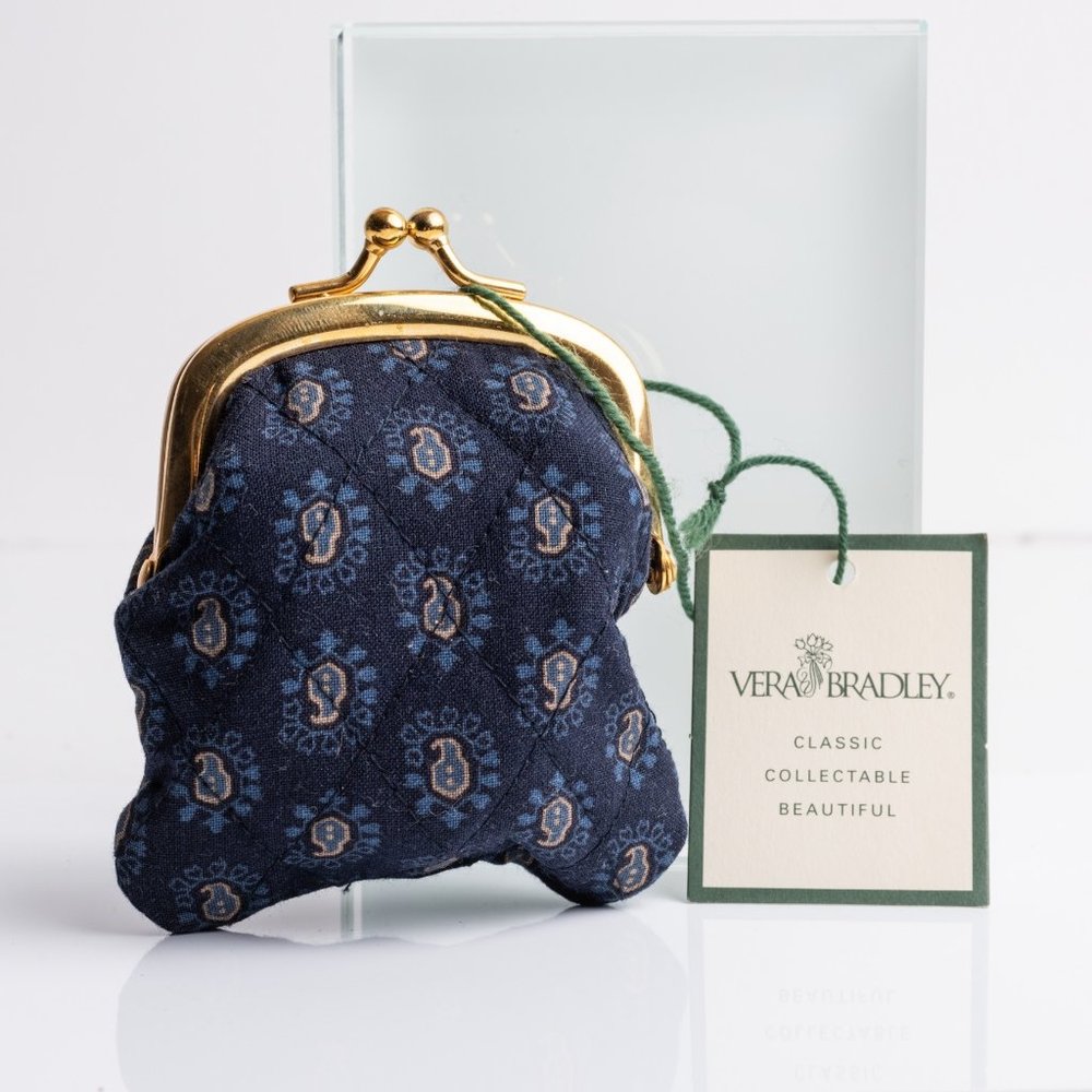 (1567) Vera Bradley Mini Coin Purse Wallet Kiss Lock Navy Blue Paisley Retired